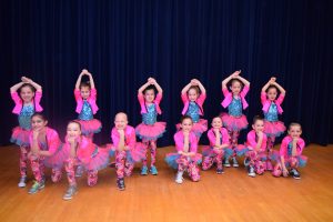 young children dance troupe